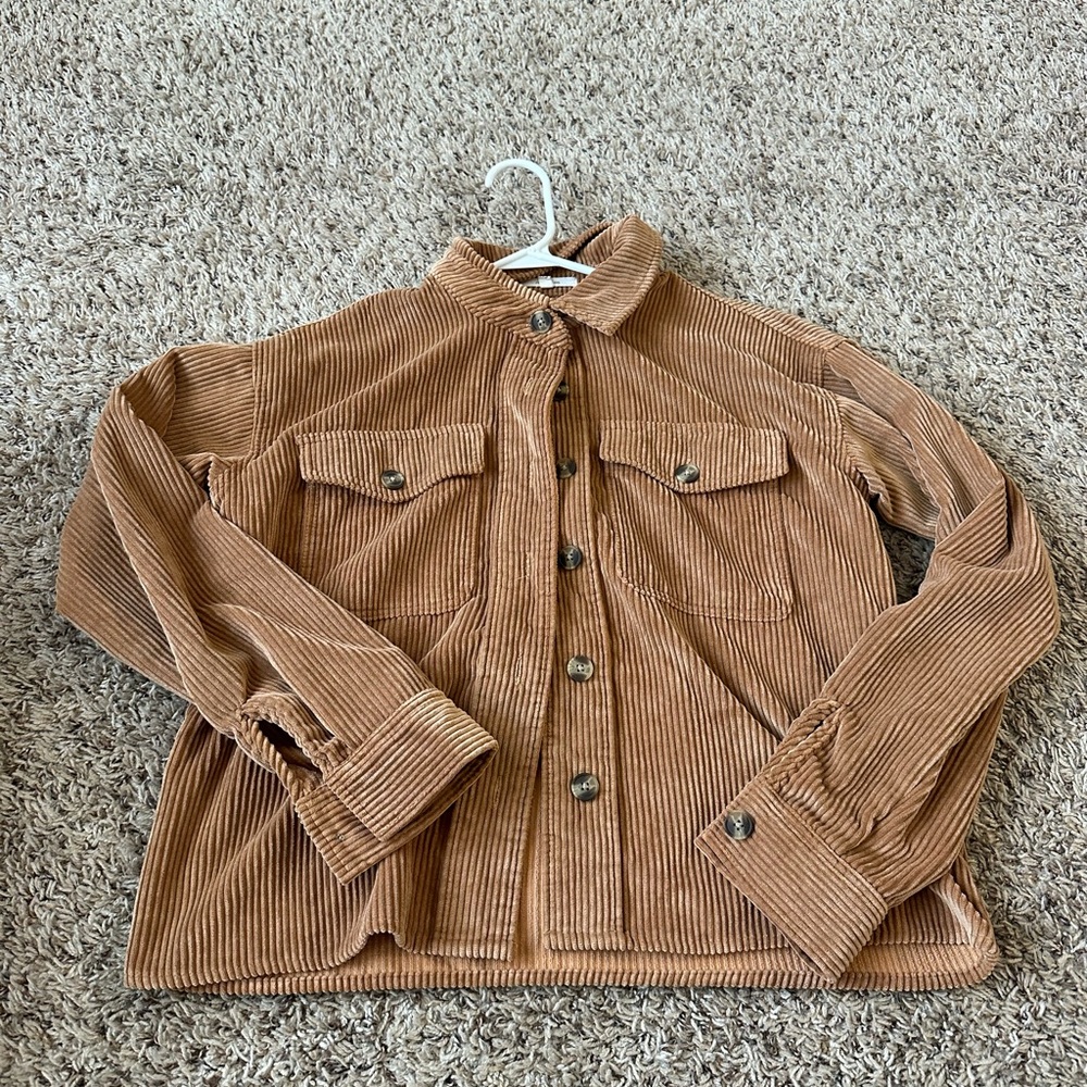 Soft lightweight button up